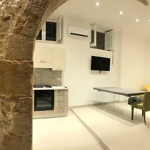 Ortigia Apartment